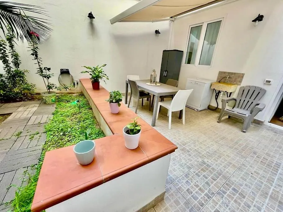 Casa Meravigghia Terrazzo ,Giardino E Jacuzzi Palermo Italië